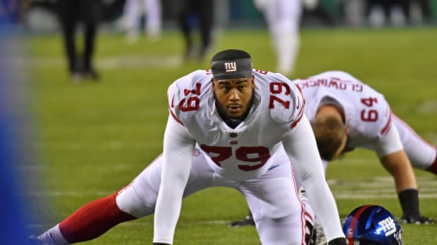 Jan 21, 2023; Philadelphia, Pennsylvania, USA; New York Giants guard Tyre Phillips (79) against the Philadelphia Eagles during an NFC divisional round game at Lincoln Financial Field.